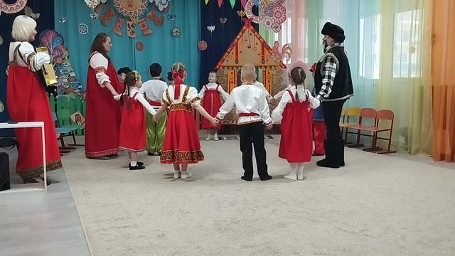 25692_2-02 Фрагмент мероприятия Фольклорный праздник в детском саду смотреть онлайн