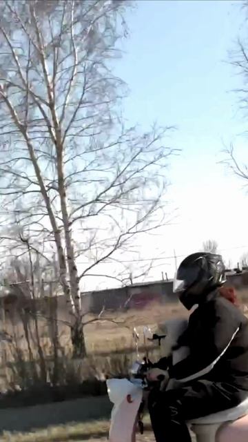 Главное пассажир и водитель пристегнуты