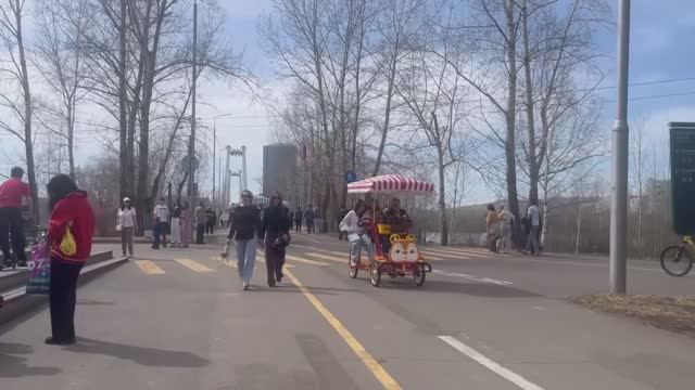 Тёплый день .Остров Татышев. Красноярск