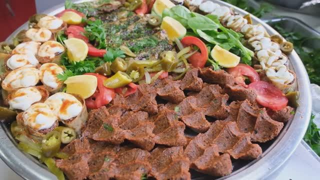 Çiğ Köfte: Фрикадельки без мяса