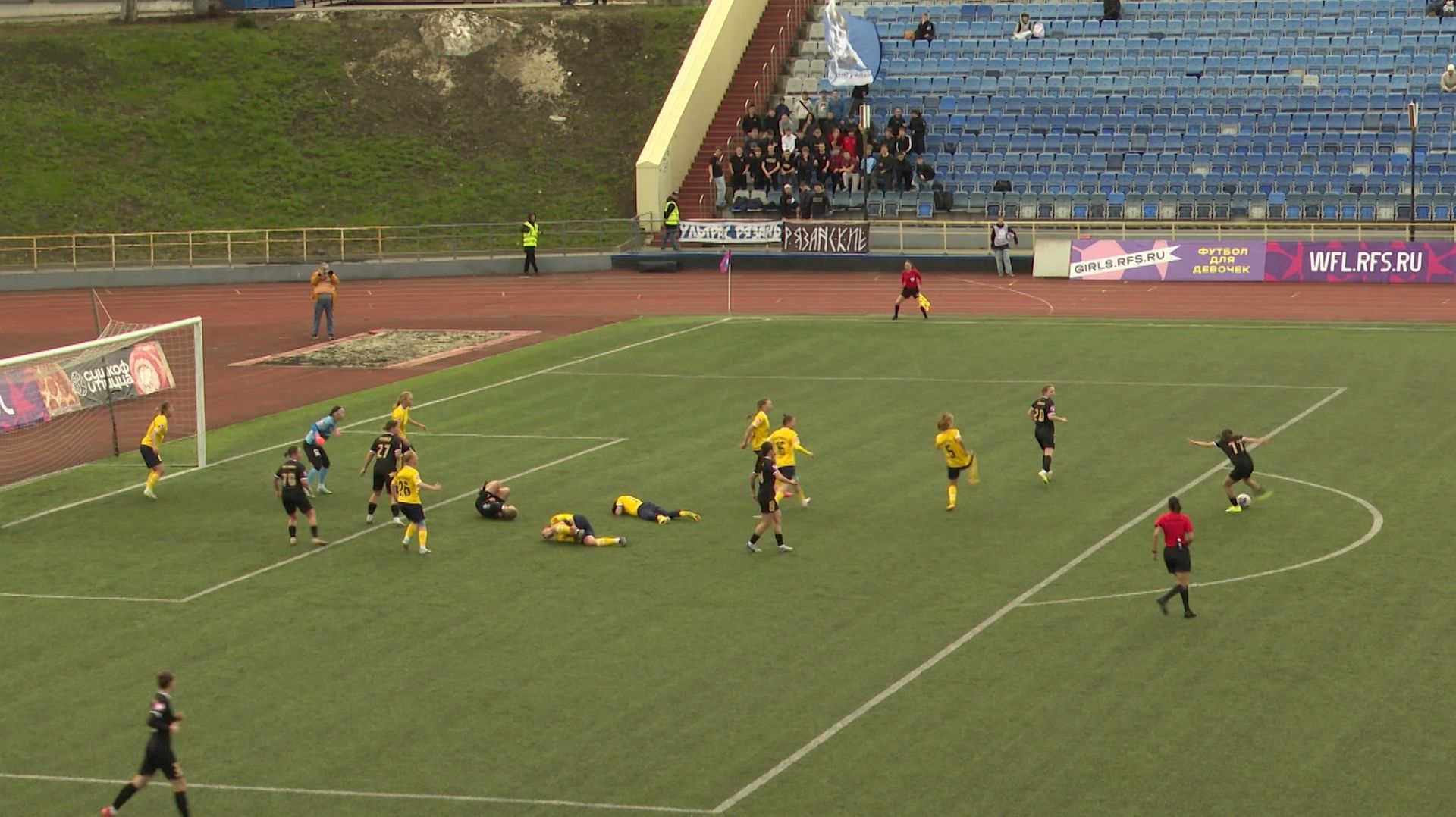 Женский футбольный клуб «Рязань-ВДВ» проиграл «Ростову»