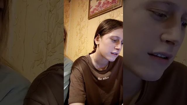 уютный вечер,кушаем, играем в шарады ,делаем оригами цветок👌