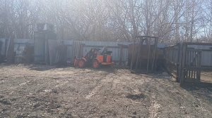 Мини погрузчик своими руками, работа палетными вилами.