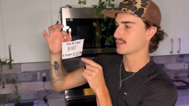 Нашёл самый жуткий магазин брошенных животных