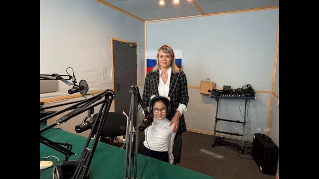 Айлана Вудвуд незрячая певица «Я вижу ослепительный мир» Виктора Тартанова на радио ВОС 🎙️