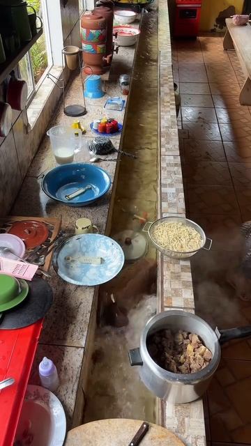 Интересная посудомойка