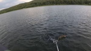 ОТЛИЧНАЯ РЫБАЛКА НА ЩУКУ НА ОЗЕРЕ КАНДРЫКУЛЬ НА ЛОДКЕ.