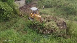 First Start A New Project LANDFILL DELETE TRASH By Driver KOMATSU D31P DOZER Pushing SOIL, TRUCKLOAD