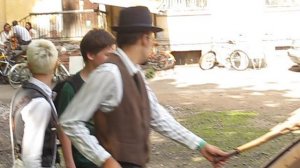 17 Общение после пробега. Тестирование деревянного коня участниками.