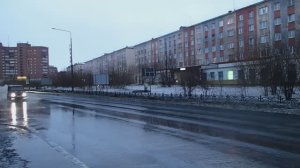 2026.04.26. Норильск. Дождь заливает город и весна в разгаре. ул. Красноярская.