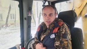 Коммунальные службы в Люберцах работают с глубокой ночи.

Сотрудники убирают деревья и обрабатывают