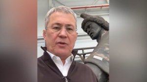 Республика башлығы Салауат Юлаев һәйкәлен реставрациялау барышы менән танышты