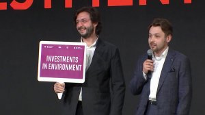 В Национальном центре «Россия» обсуждают будущее мировой экономики и новые точки роста.