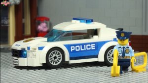Погоня LEGO City 🚨 Ограбление фермы 😱 Воры украли всё!
