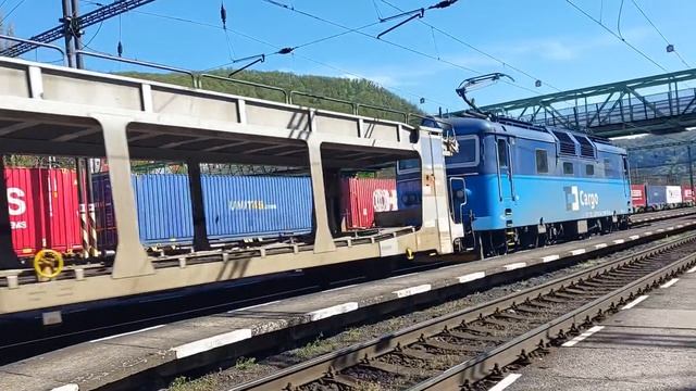 Электровоз Шкода 130 026-8 с вагонами автовозами