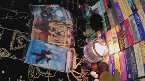 ❗КТО ПОД ВАШЕЙ ДВЕРЬЮ ТОПЧЕТСЯ😎 расклад таро