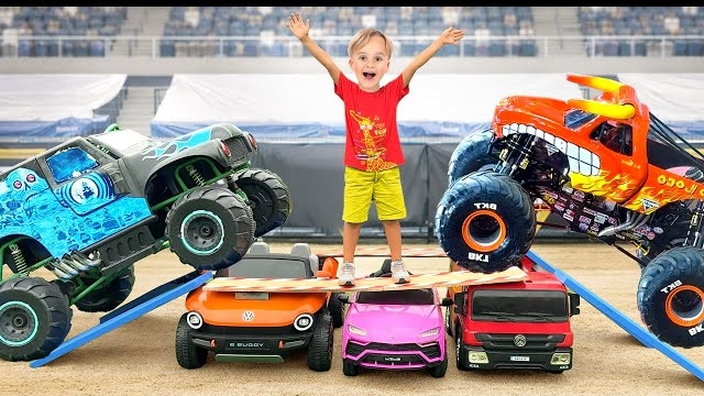 Крис и Майк посетили шоу MONSTER JAM