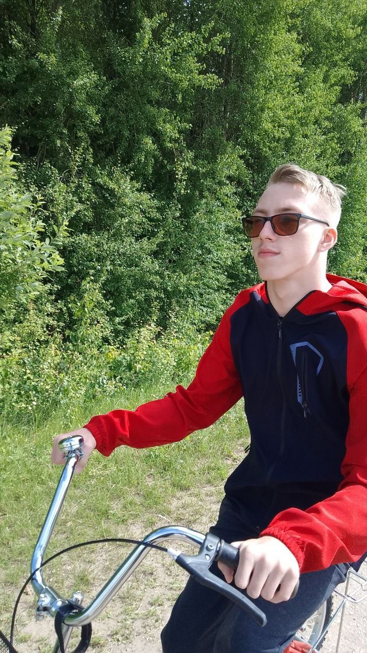 Катаюсь на любимом велосипеде