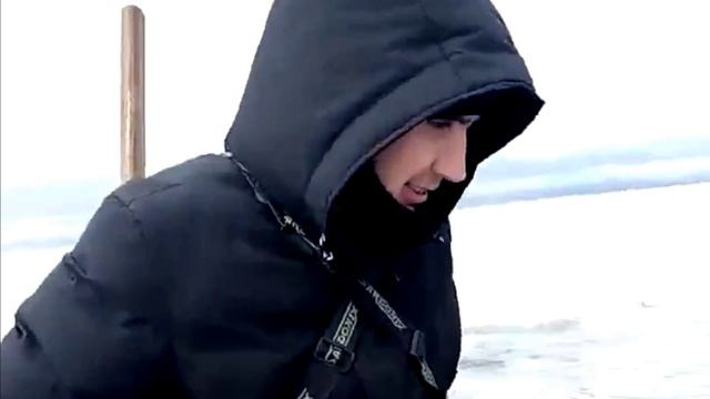 Нерест мойвы и сельди на Сахалине