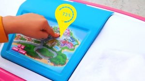 Влад и Никита весело играют с детскими машинками   Подборка видео для детей