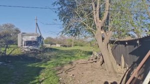 Хорошо потрудился, завез землю, спилил дерево, перенес блоки.