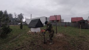 Деревня Соснино (установка столбов для перголы)
