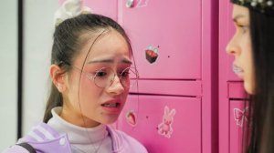 Никто не знает их секрет… Бедная девушка и богатый пар