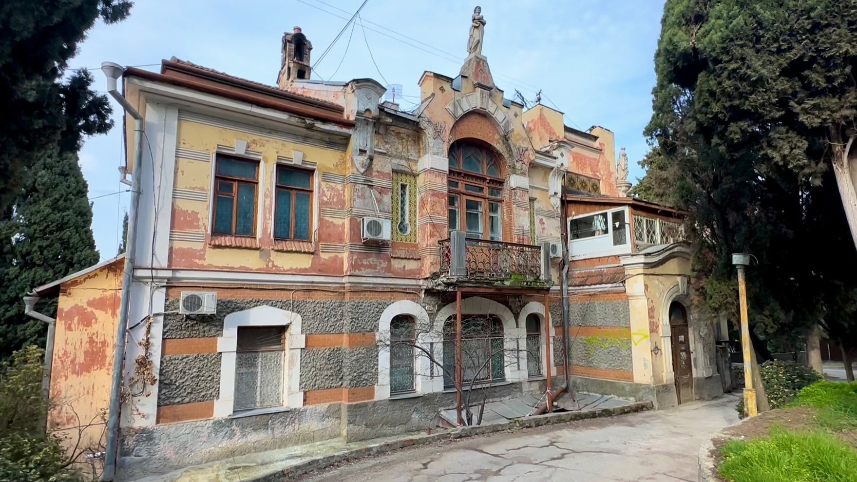 По Старой Ялте Почтовым трактом. Дома арх.Эшлимана и Вегенера. Имения Барятинской и Мордвинова.