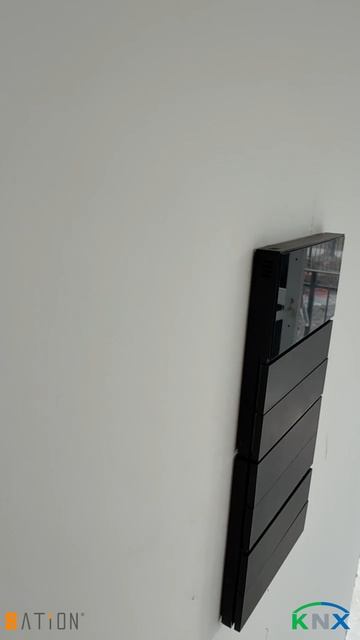Вертикальный монтаж выключателя и термостата SATION (KNX)