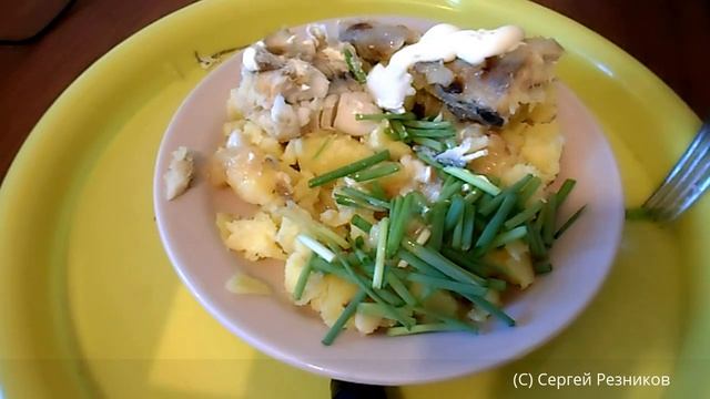 ОБЖОР ВКУСНЫЙ СУП С КИЛЬКОЙ В ТОМАТНОМ СОУСЕ МИНТАЙ ЖАРЕНЫЙ С ОТВАРНОЙ КАРТОШКОЙ