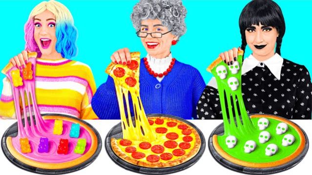 Кулинарный Челлендж Уэнсдей Против Бабушки  Смешные Кухонные Войны