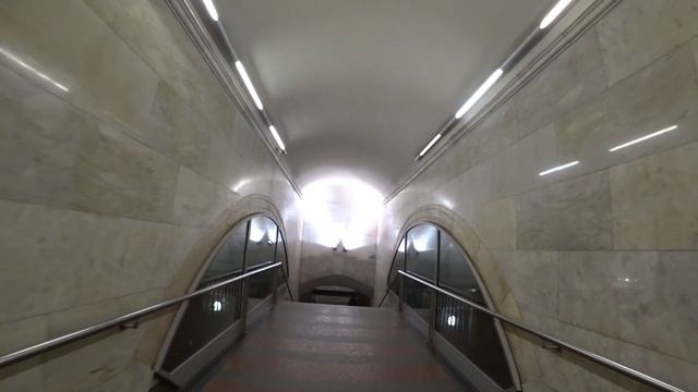 Звенигород - Москва электричка Метро в Москве Автобус до рынка  Южные ворота