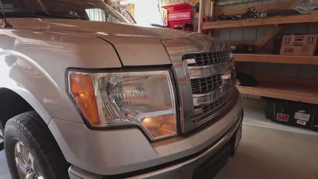 Брызговики И Замена Масла Mud Flaps And Oil Changes смотреть онлайн