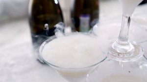 Горка шампанского на ваш праздник