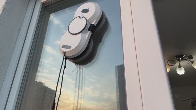 Инструкция к роботу мойщику окон - обзор самого бюджетного