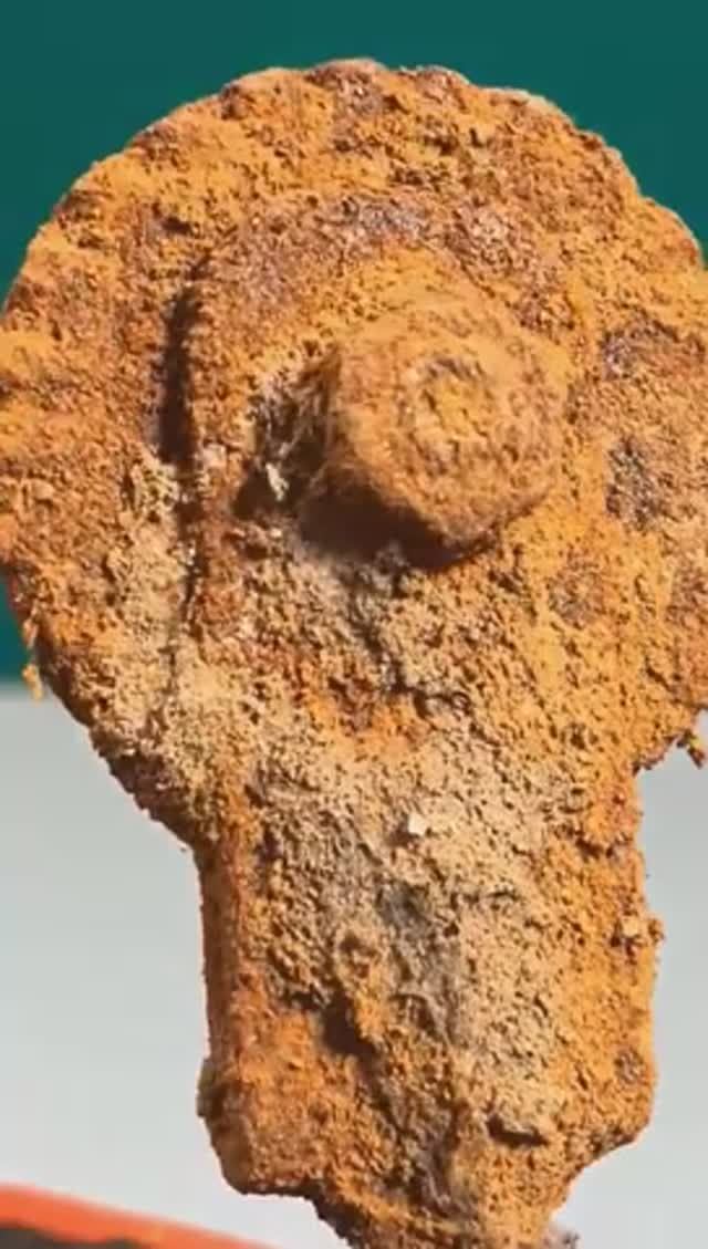 Реставрация чрезвычайно ржавого старинного ножа для пиццы