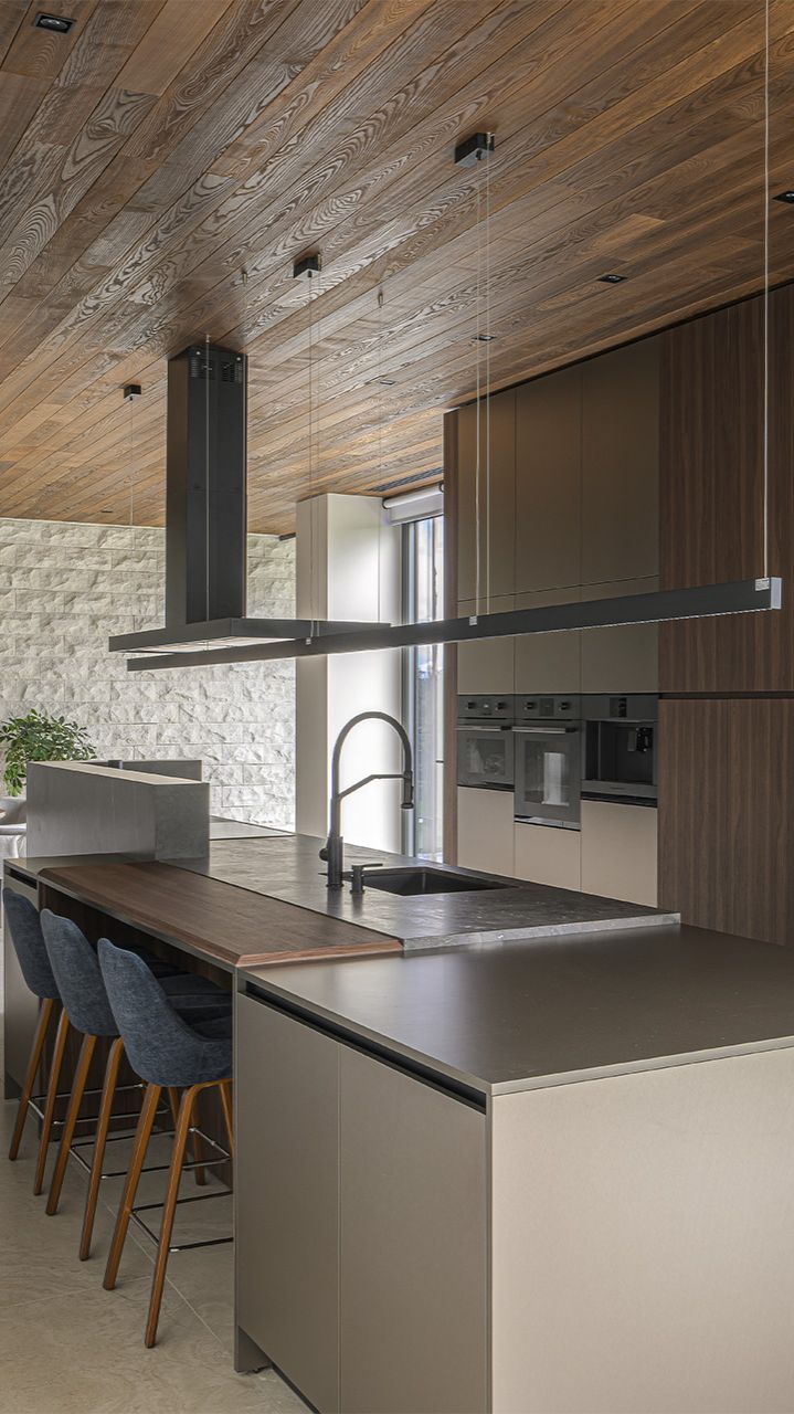 Столешница из кварцита