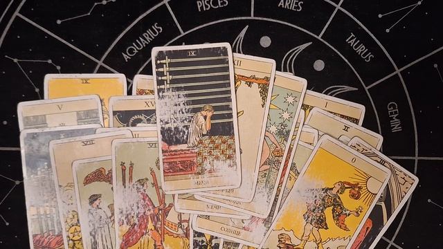 ТАРО РАСКЛАД\ У КОГО КАКИЕ ПЛАНЫ НА ВАС ?!