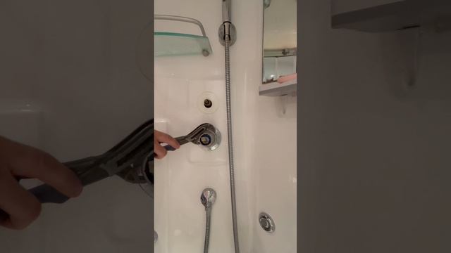Ремонт душевой кабины Timo , замена смесителя