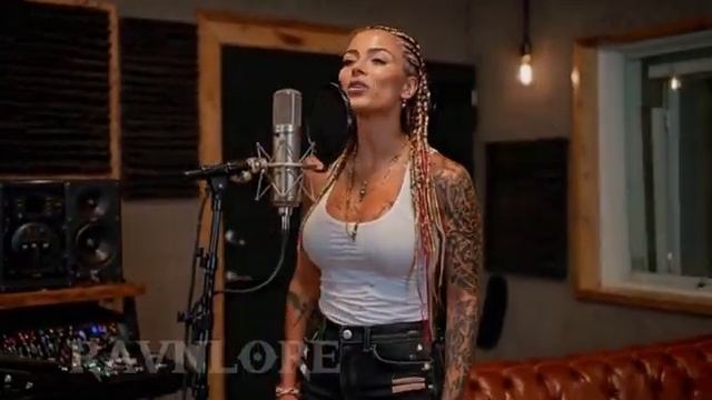 SHE WALKS THE BATTLEFIELD Ravnlore feat Ravynna-oficial Official Music Video смотреть онлайн