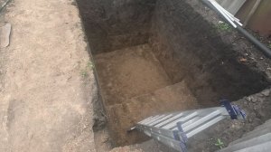 Копаем сливную яму . Часть 2