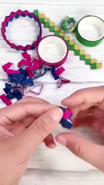 Яркие браслетики