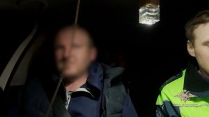 В Республике Алтай задержан пьяный водитель, протащивший инспектора более 300 метров по асфальту