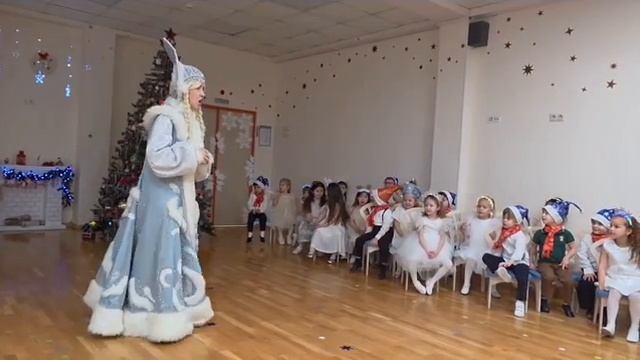зимний праздник в детском саду (23.12.25)