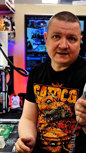 Сорвал винт в ноутбуке? Не паникуй — есть хитрый способ