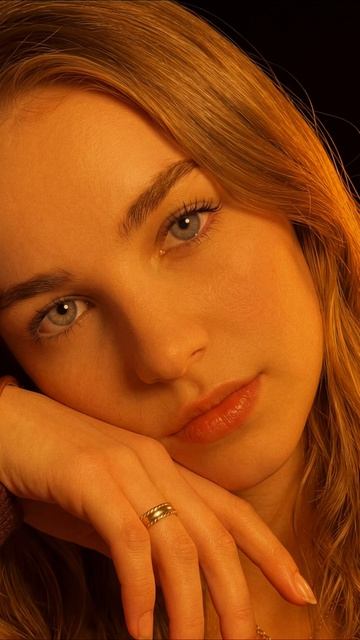 Какое фото повторилось дважды?)

#фото #beauty #фотосессия #photography