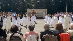 Арина Погосян и Компания - Мир без войны