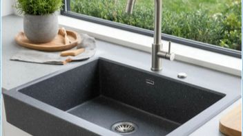 Ремонт треснувшей мойки ???  Надежней  поменять на нержавейку !!!