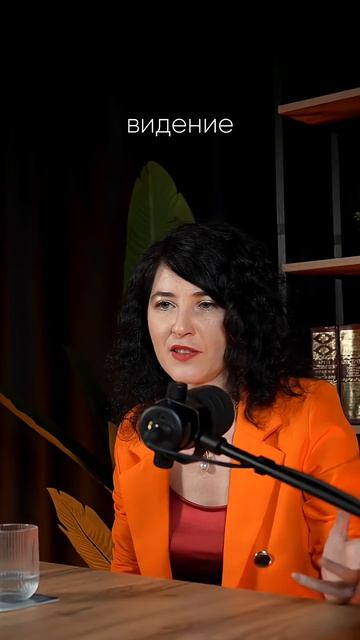 А ты замечала, что некоторые мужчины как будто живут немного в своём мире? смотреть онлайн