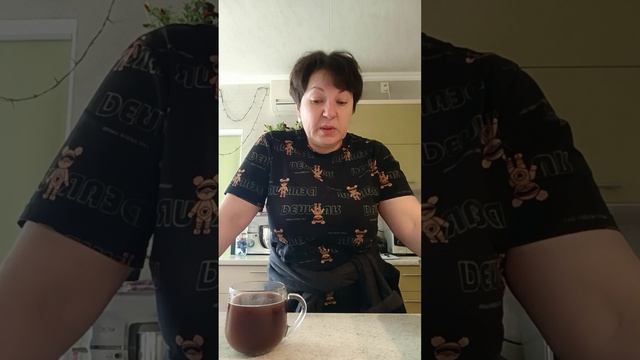 Тесто хорошо подошло,отправила в духовку.Обход территории 🌺🌱😊